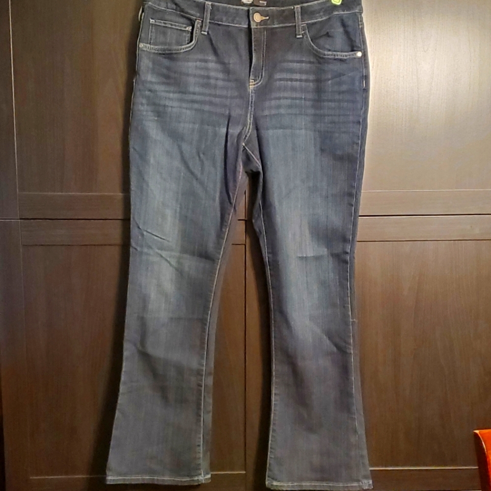 VERA WANG Simply Vera Dark Wash Denim Jeans Bootleg Flare Size 14